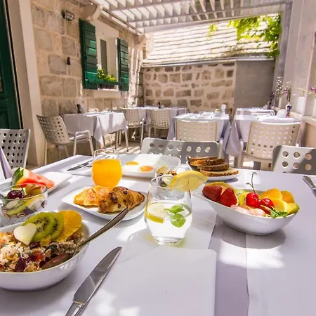 Divota Hotel