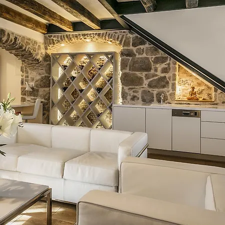 Divota Hotel 4*