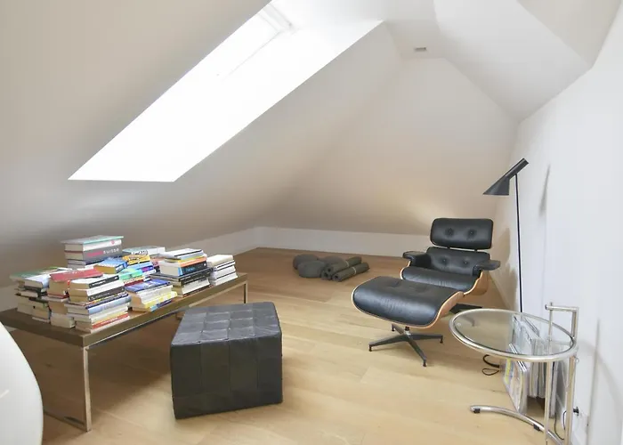 蒂沃特公寓酒店 4*