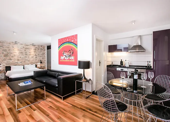 蒂沃特公寓酒店 酒店