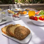 מלון Divota