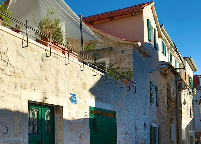 ディヴォータ　アパートメンツ